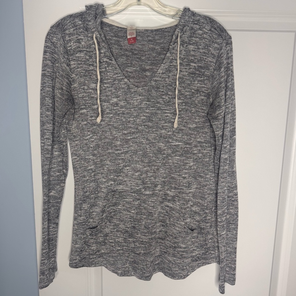 🍓6/$15🍓 Thin Gray Hooded Pullover - Picture 4 of 7